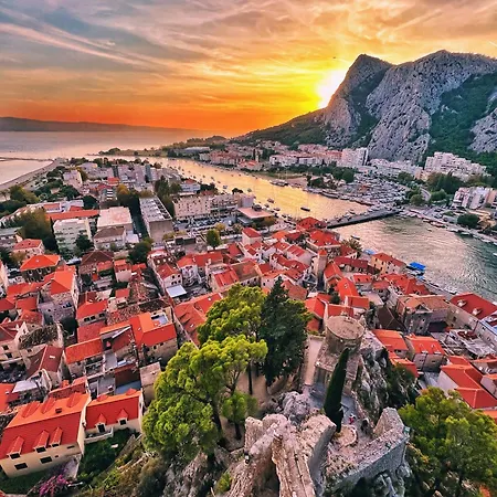 Be Happy * Omis